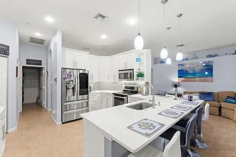 662 Sw Dwight Avenue Port Saint Lucie FL 34983