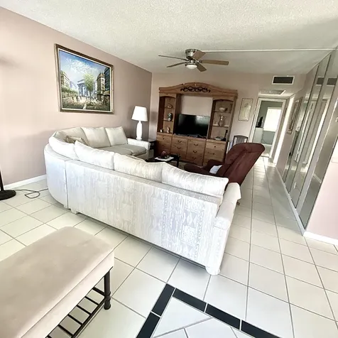 397 Markham R Deerfield Beach FL 33442
