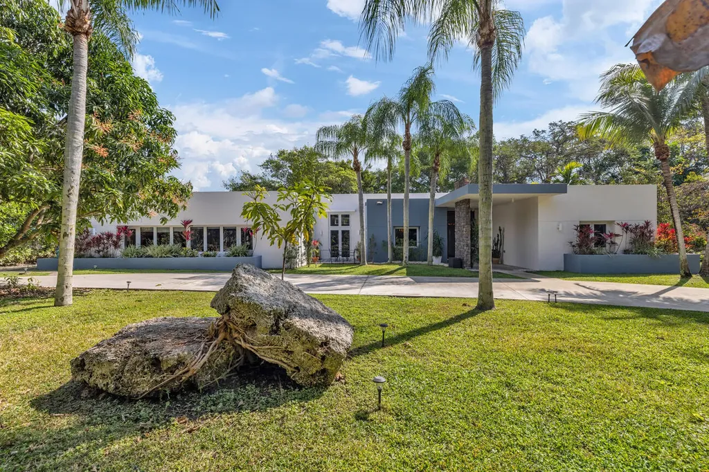 12301 Sw 107th Avenue Miami FL 33176