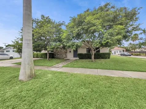21020 Highland Lakes Boulevard Miami FL 33179