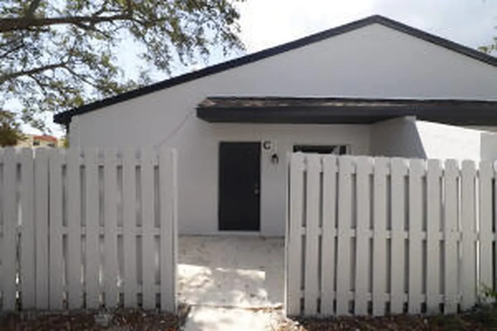 2011 Oleander Boulevard Fort Pierce FL 34950