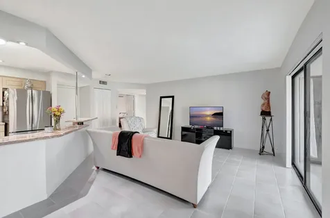 5731 Coach House Circle Boca Raton FL 33486