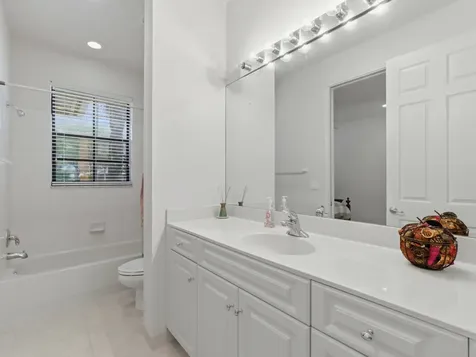 11082 Via Siena Boynton Beach FL 33437
