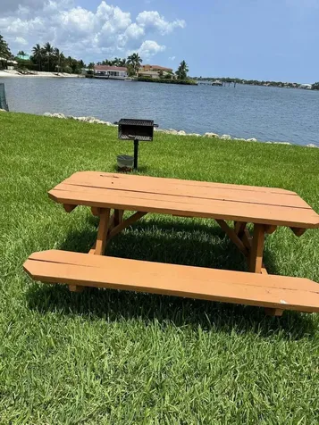 160 Yacht Club Way Hypoluxo FL 33462