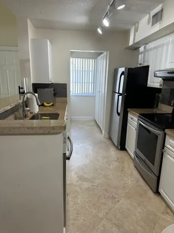 160 Yacht Club Way Hypoluxo FL 33462
