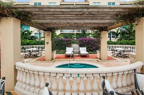 99 SE Mizner Boulevard Boca Raton FL 33432