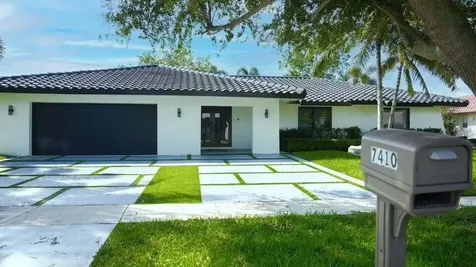 7410 SW 15th Street Plantation FL 33317