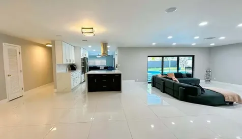 7410 SW 15th Street Plantation FL 33317