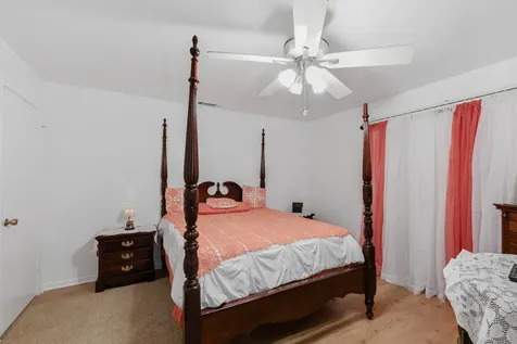 1370 Se Navajo Lane Port Saint Lucie FL 34983