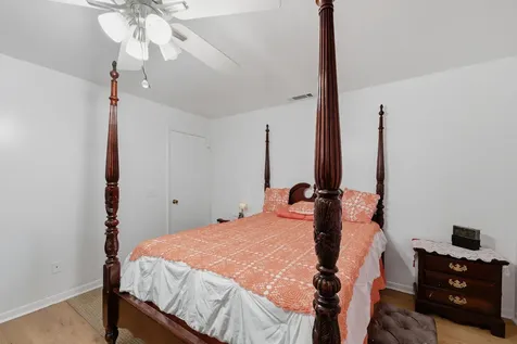 1370 Se Navajo Lane Port Saint Lucie FL 34983