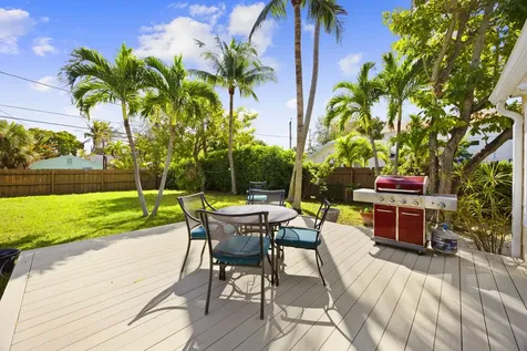 618 N Ocean Breeze Lake Worth Beach FL 33460