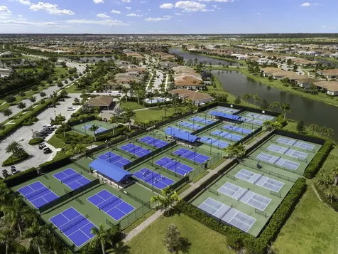 8671 Sw Cantante Way Port Saint Lucie FL 34987