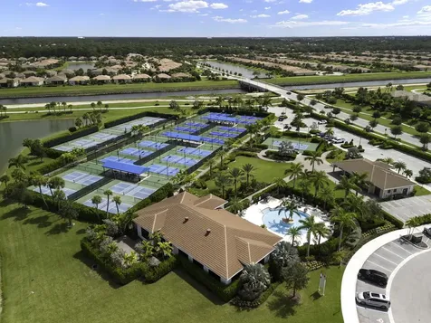 8671 Sw Cantante Way Port Saint Lucie FL 34987