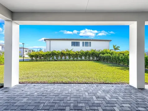8286 Fishers Island Way Boca Raton FL 33434