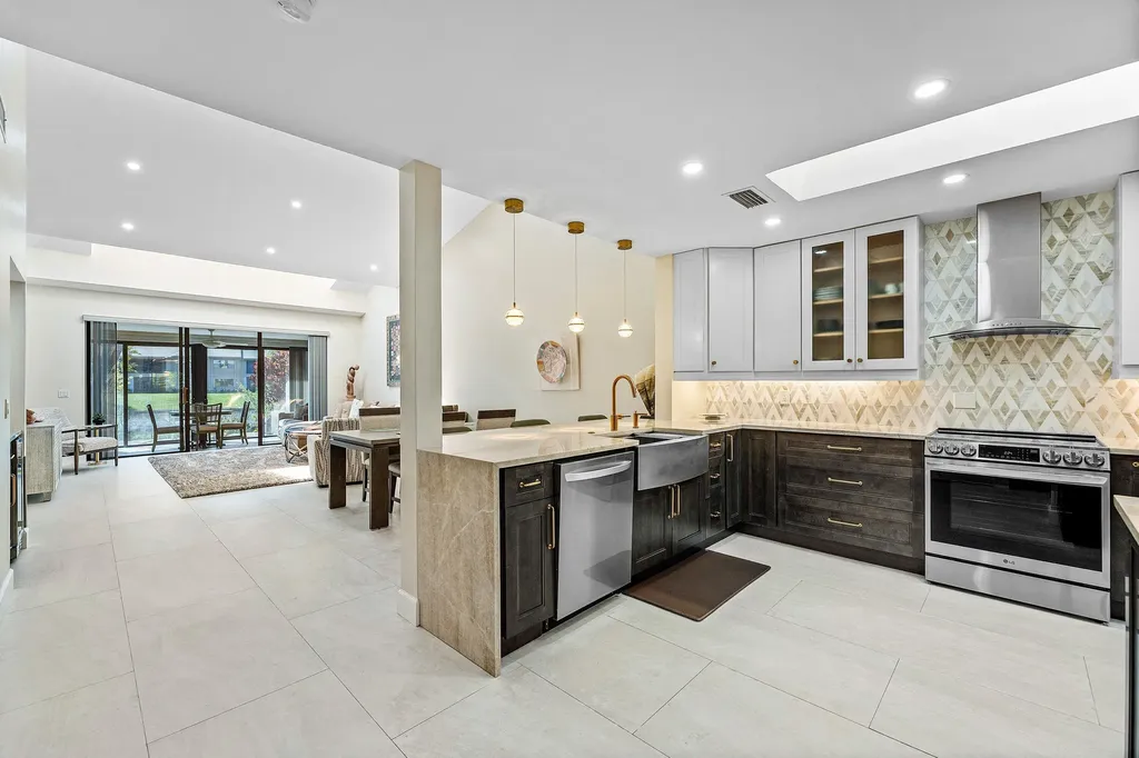 12 Eastgate Drive Boynton Beach FL 33436