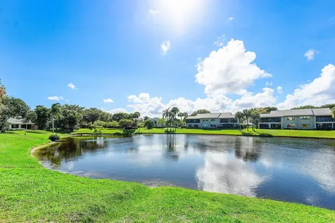 12 Eastgate Drive Boynton Beach FL 33436