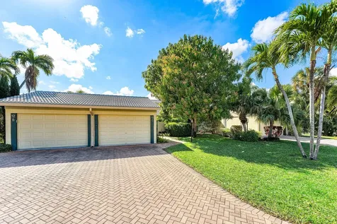 12 Eastgate Drive Boynton Beach FL 33436