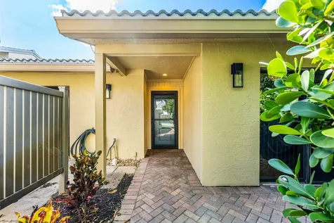 12 Eastgate Drive Boynton Beach FL 33436