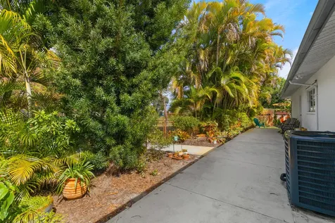 426 N 5th Street Lantana FL 33462