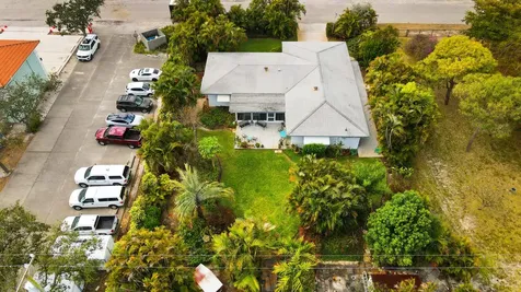 426 N 5th Street Lantana FL 33462