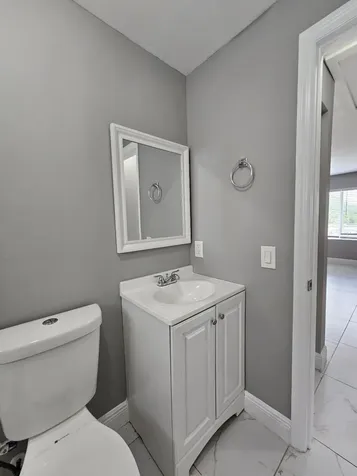 933 W 7th Street Riviera Beach FL 33404