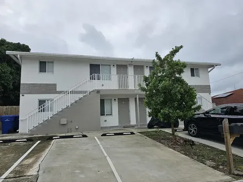 933 W 7th Street Riviera Beach FL 33404