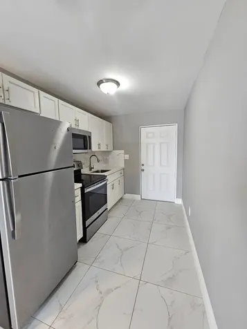933 W 7th Street Riviera Beach FL 33404