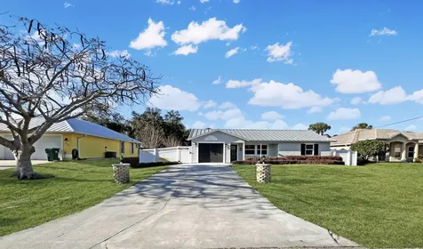 137 Concha Drive Sebastian FL 32958