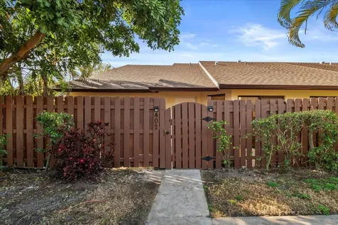 402 Springdale Circle Palm Springs FL 33461