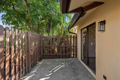 402 Springdale Circle Palm Springs FL 33461