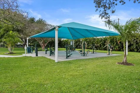 402 Springdale Circle Palm Springs FL 33461