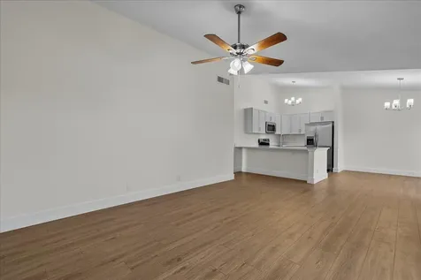 402 Springdale Circle Palm Springs FL 33461