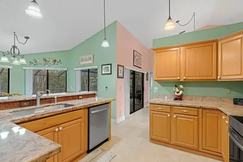 3905 Nw 55th Court Coconut Creek FL 33073