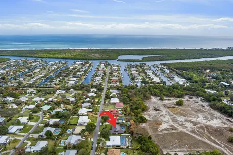 8222 Se Royal Street Hobe Sound FL 33455