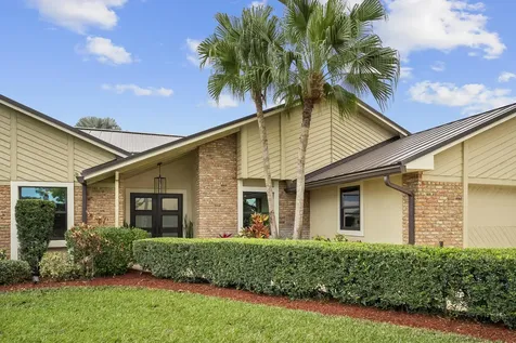 8222 Se Royal Street Hobe Sound FL 33455
