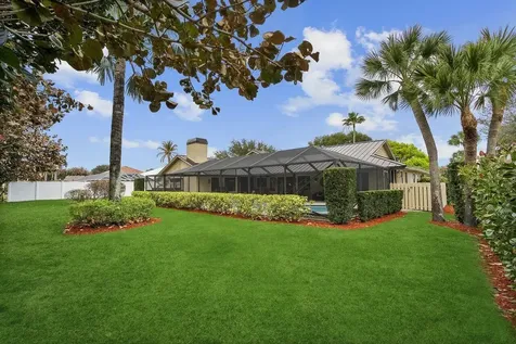 8222 Se Royal Street Hobe Sound FL 33455