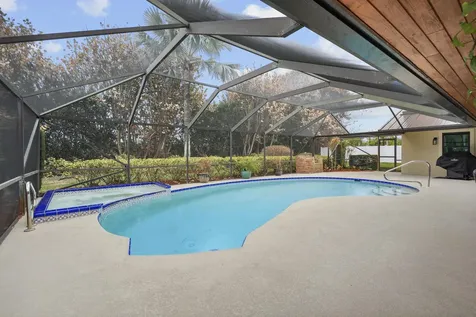 8222 Se Royal Street Hobe Sound FL 33455
