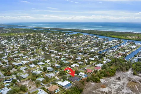 8222 Se Royal Street Hobe Sound FL 33455