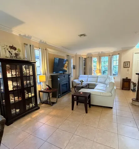 2236 Ridgewood Circle Royal Palm Beach FL 33411