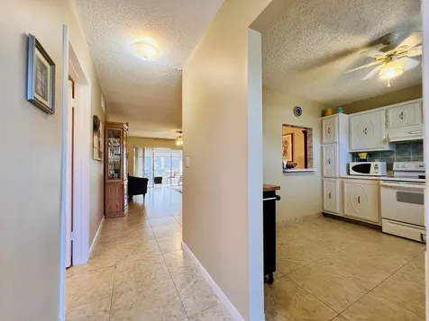 203 Oxford 500 West Palm Beach FL 33417