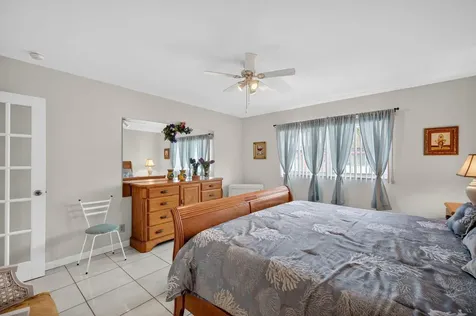 4881 Nw 22nd Street Lauderhill FL 33313