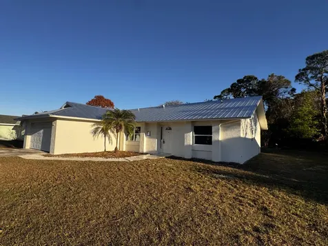 2514 Se Alfonso Avenue Port Saint Lucie FL 34952