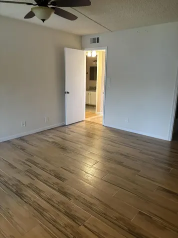 312 Wellington F West Palm Beach FL 33417
