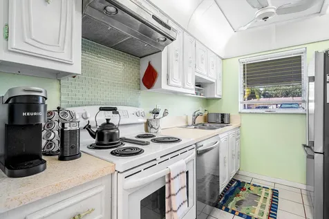 1010 Circle Terrace Delray Beach FL 33445