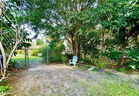 3329 10th Street Vero Beach FL 32968