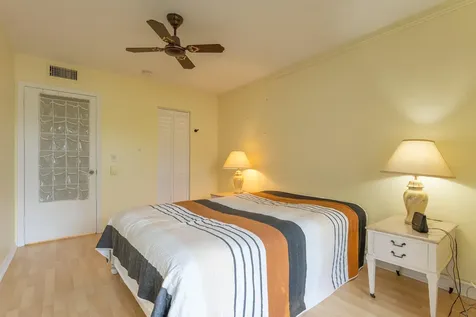 2840 Lake Osborne Drive Lake Worth Beach FL 33461
