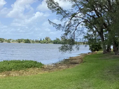 2840 Lake Osborne Drive Lake Worth Beach FL 33461