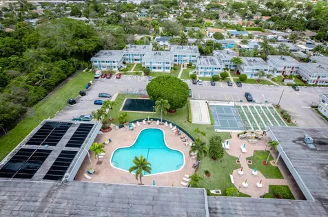 2840 Lake Osborne Drive Lake Worth Beach FL 33461
