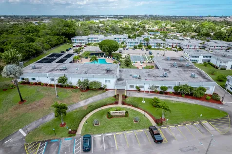 2840 Lake Osborne Drive Lake Worth Beach FL 33461