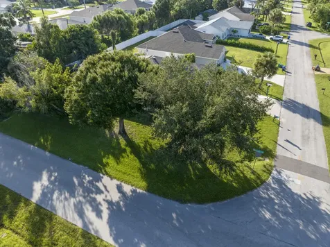 1302 Coverbrook Lane Sebastian FL 32958